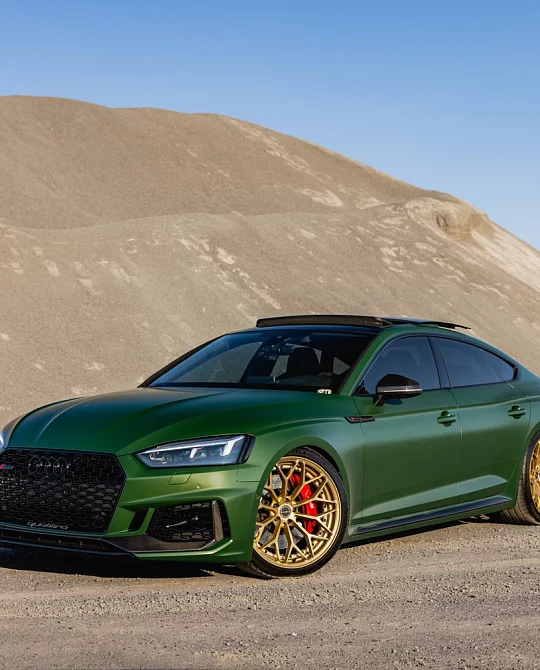 Фото дисков CM6-R Сатиновая шампань на Audi A/S/RS 5 (F5)