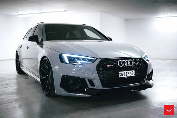 Фото дисков Vossen HF-3 Глянцевый темный лак на Audi A/S/RS 4 (B9)
