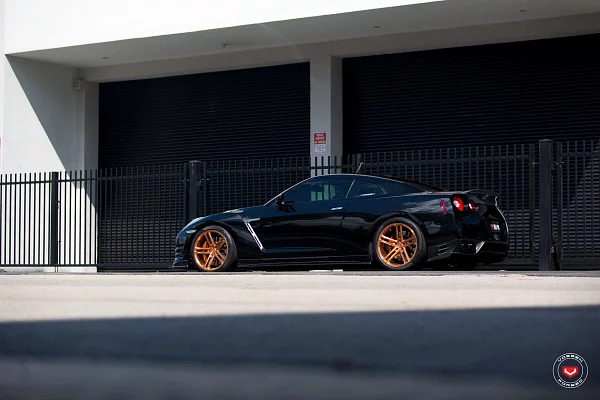 Фото дисков Vossen CG-202 Глянцевая медь на Nissan GT-R