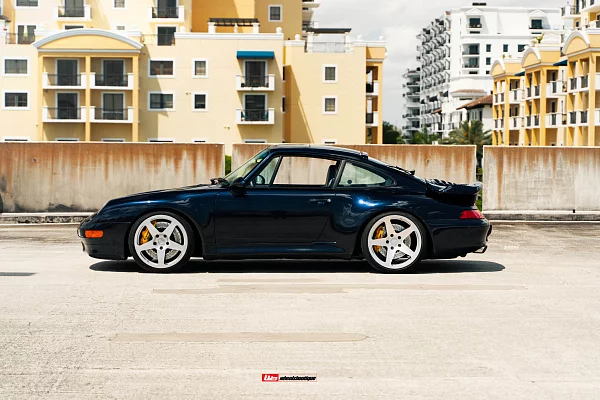 Фото дисков HRE 305M Сатиновый лак на Porsche 911 IV