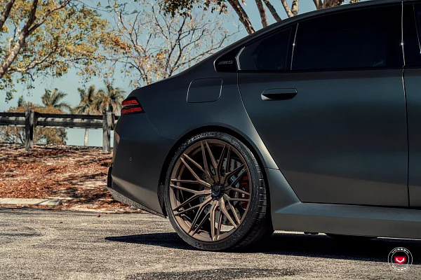 Фото дисков Vossen VPS-4 Сатиновая бронза на BMW 5/M5 (G60/G90)