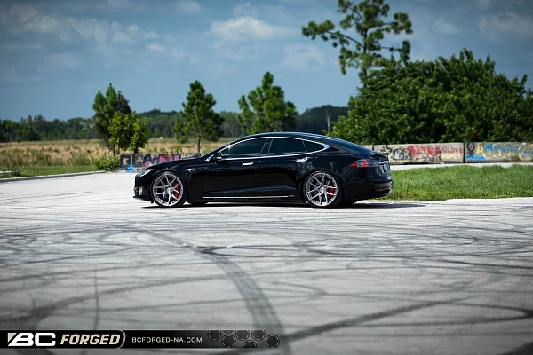 Фото дисков BC Forged HCA381 Глянцевый тонированный лак на Tesla Model S