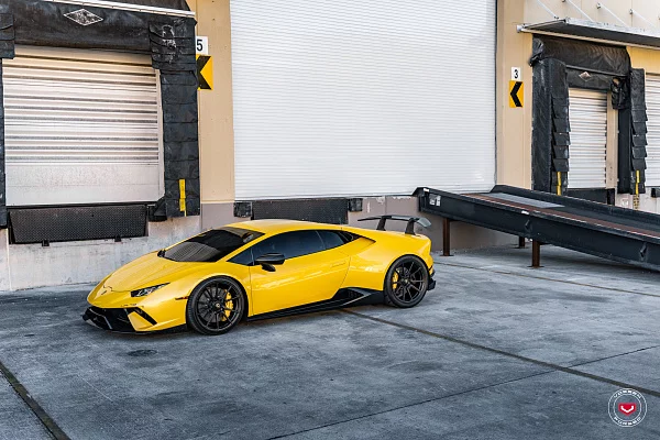 Фото дисков Vossen M-X2 Черный сатин на Lamborghini Huracan