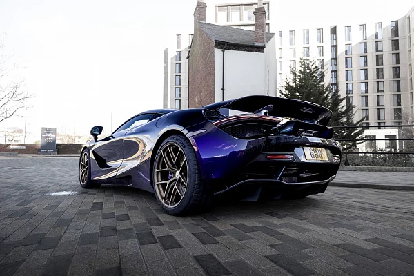 Фото дисков HRE R101 Lightweight Сатиновая бронза на McLaren 720S