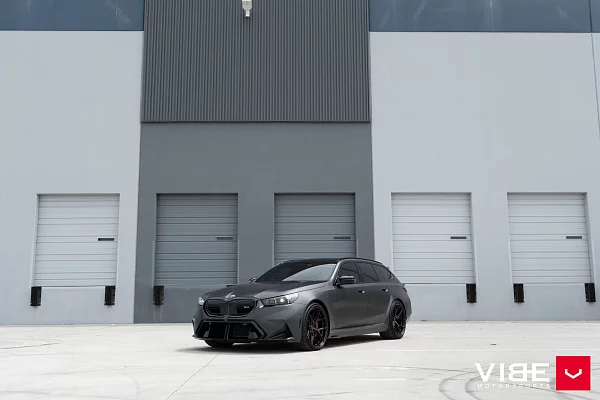 Фото дисков Vossen HF-5 Черный глянец на BMW 5/M5 (G60/G90)