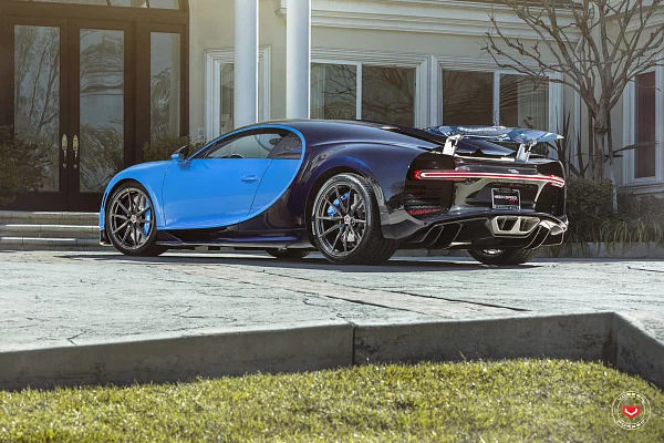 Фото дисков Vossen M-X2 Глянцевый графит на Bugatti Chiron
