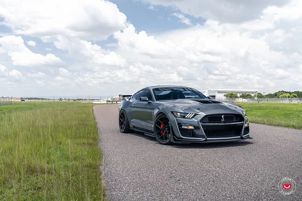 Фото дисков Vossen S21-01 Черный сатин на Ford Mustang VI