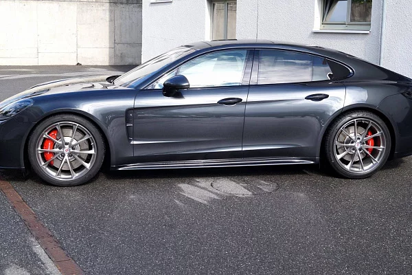 Фото дисков HRE P204 Глянцевый тонированный лак на Porsche Panamera II