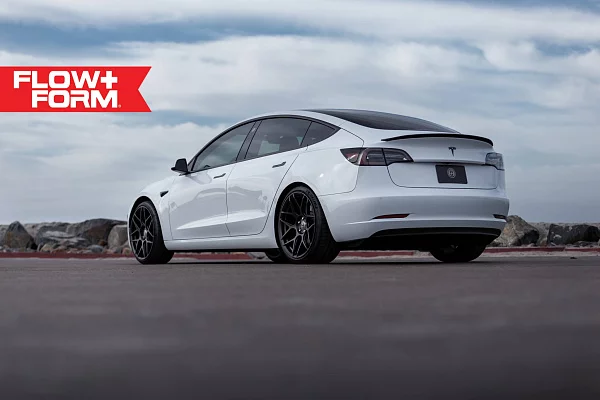 Фото дисков HRE FF01 Черный сатин на Tesla Model 3
