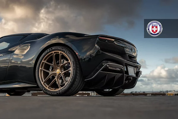 Фото дисков HRE R101 Lightweight Глянцевое темное золото на Ferrari 296