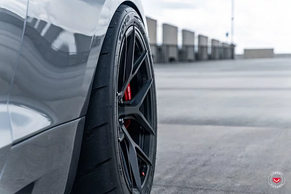Фото дисков Vossen S21-01 Черный сатин на Ford Mustang VI