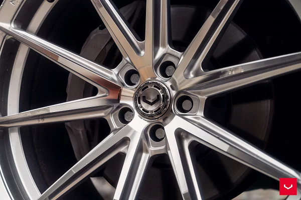 Фото дисков Vossen HFX-2 (5-Lug) Серебро на Audi Q7 (4M)