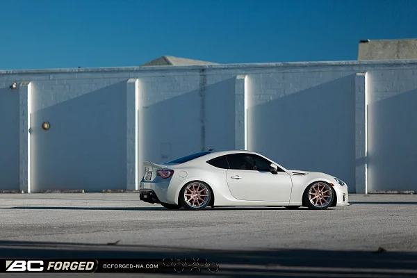 Фото дисков BC Forged HCS04 Другой цвет на Subaru BRZ I