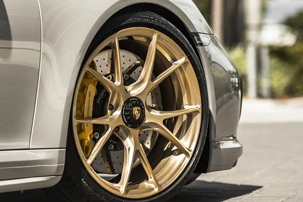 Фото дисков Vossen RS74 Глянцевое золото на Porsche 911 VII