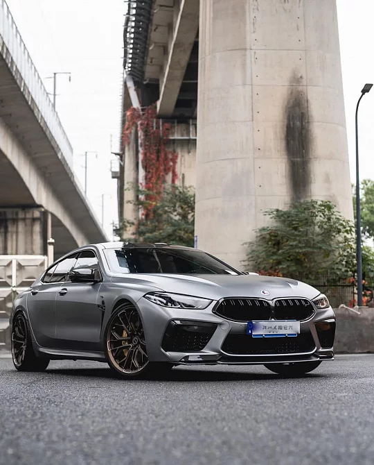 Фото дисков PF10-RS Сатиновая бронза на BMW 8/M8