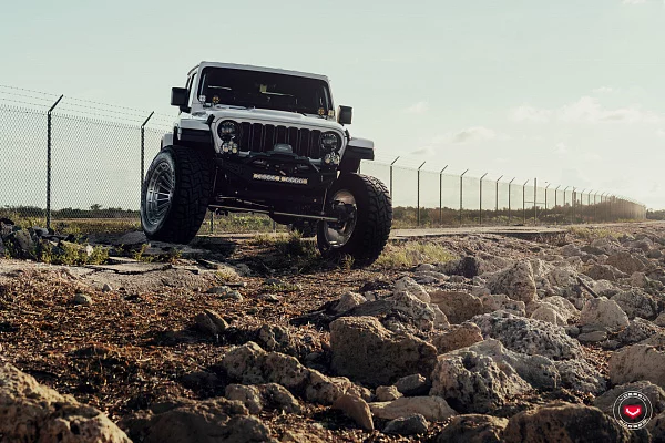 Фото дисков Vossen LCX-01 Глянцевый лак на Jeep Gladiator II (JT)