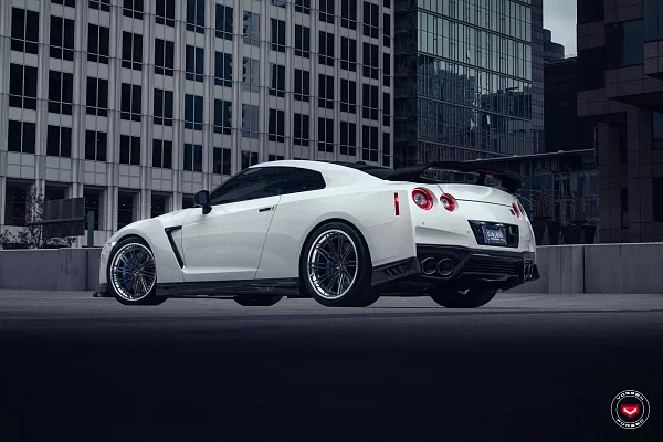 Фото дисков Vossen VPS-5 (3-Piece) Глянцевый темный лак на Nissan GT-R