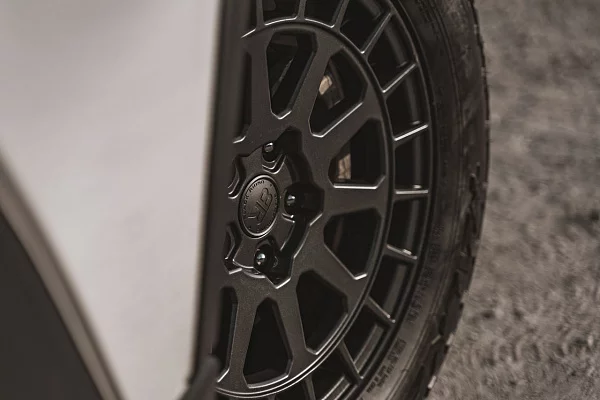 Фото дисков Black Rhino BOXER Черный матовый на Subaru Outback BT
