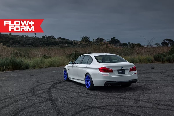 Фото дисков HRE FF01 Синий глянец на BMW 5/M5 (F10)