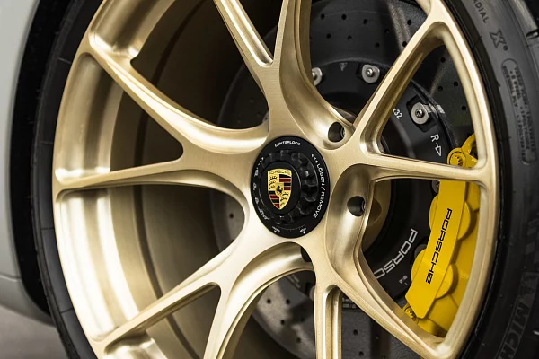 Фото дисков Vossen RS74 Глянцевое золото на Porsche 911 VII