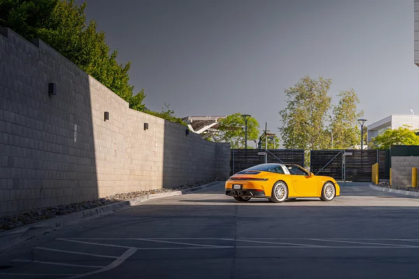 Фото дисков HRE 300 GTS Сатиновый лак на Porsche 911 VIII