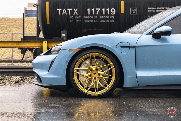 Фото дисков Vossen EVO-5 Глянцевое золото на Porsche Taycan I