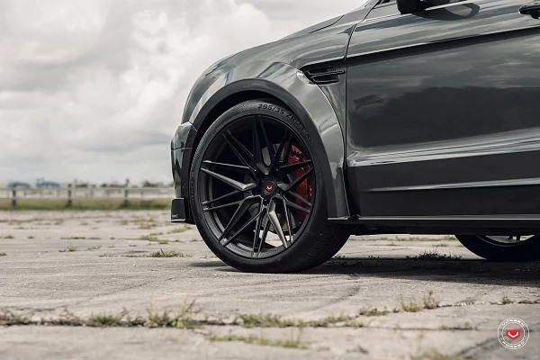 Фото дисков Vossen EVO-5 Черный сатин на Bentley Bentayga