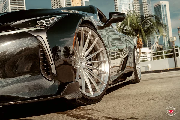 Фото дисков Vossen VPS-2 (3-Piece) Глянцевый лак на Lexus LC 500