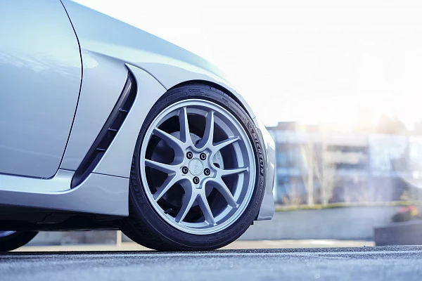 Фото дисков Rotiform LTN-J Серебро на Subaru BRZ II