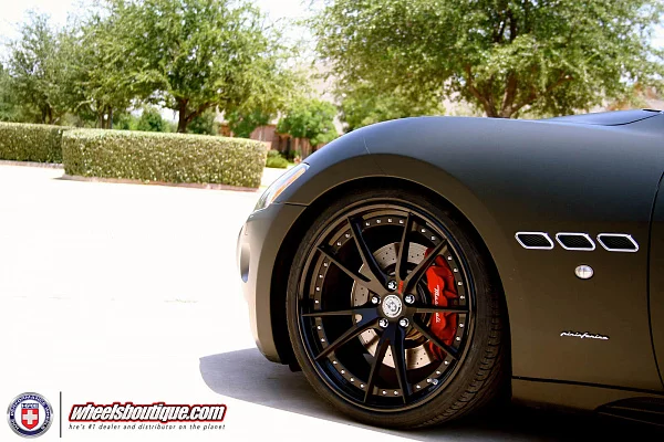 Фото дисков HRE S104 Черный сатин на Maserati GranTurismo I