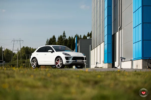 Фото дисков Vossen CG-201 Глянцевый лак на Porsche Macan I