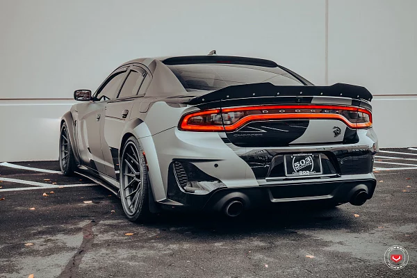 Фото дисков Vossen M-X3 (3-Piece) Сатиновый графит на Dodge Charger VII