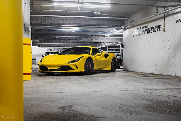Фото дисков Brixton Forged R11-R Черный глянец на Ferrari F8