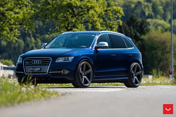 Фото дисков Vossen CV3 Глянцевый графит на Audi Q5 (8R)