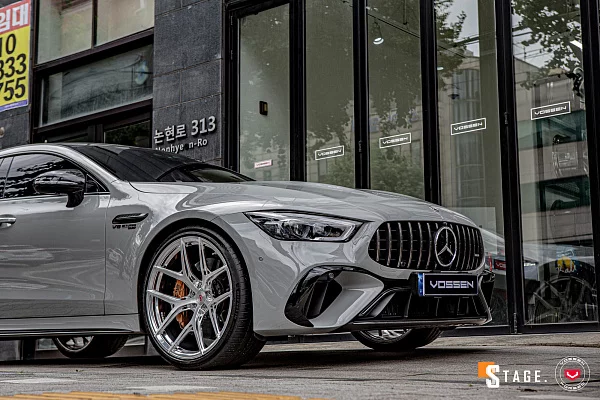 Фото дисков Vossen S21-01 Глянцевый лак на Mercedes-Benz AMG GT I