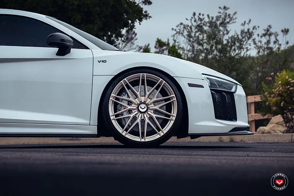 Фото дисков Vossen VPS-4 Глянцевая шампань на Audi R8 (4S)