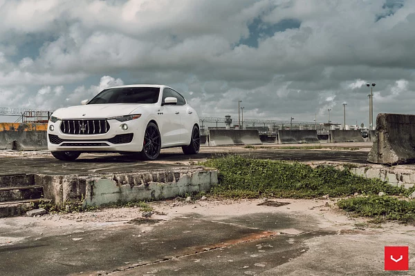 Фото дисков Vossen HFX-2 (5-Lug) Черный сатин на Maserati Levante