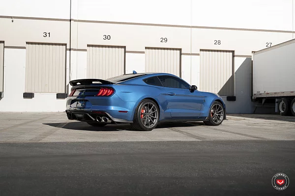 Фото дисков Vossen M-X2 Сатиновый графит на Ford Mustang VI