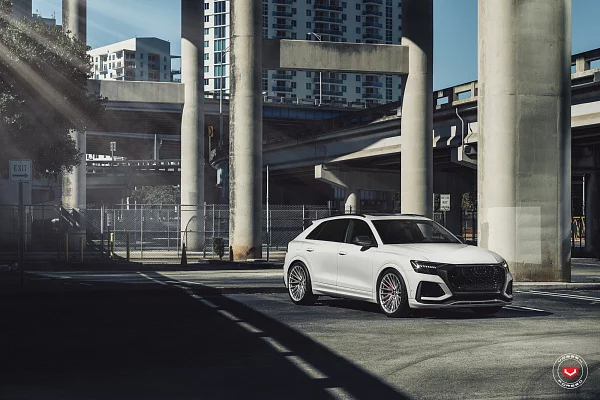 Фото дисков Vossen EVO-5 Глянцевый лак на Audi Q8