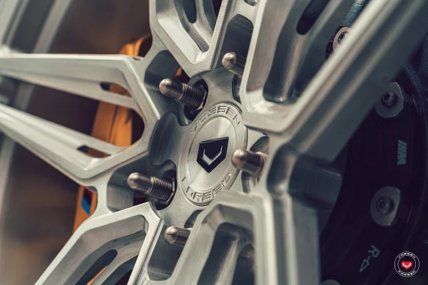 Фото дисков Vossen EVO-1R Глянцевый лак на BMW 5/M5 (G30/F90)