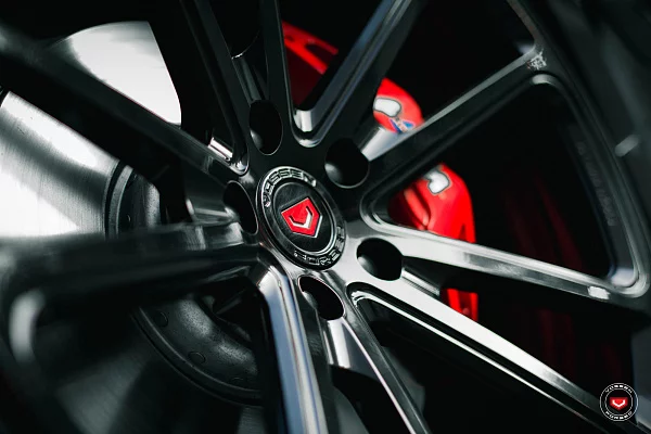 Фото дисков Vossen CG-203 Черный глянец на BMW 5/M5 (G30/F90)