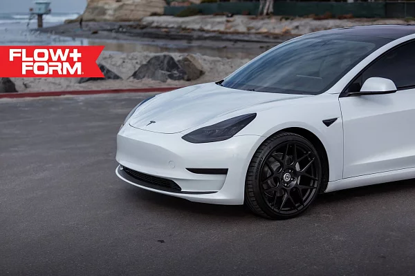 Фото дисков HRE FF01 Черный сатин на Tesla Model 3