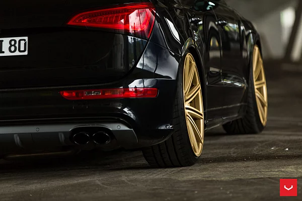Фото дисков Vossen CV4 Сатиновое золото на Audi Q5 (8R)