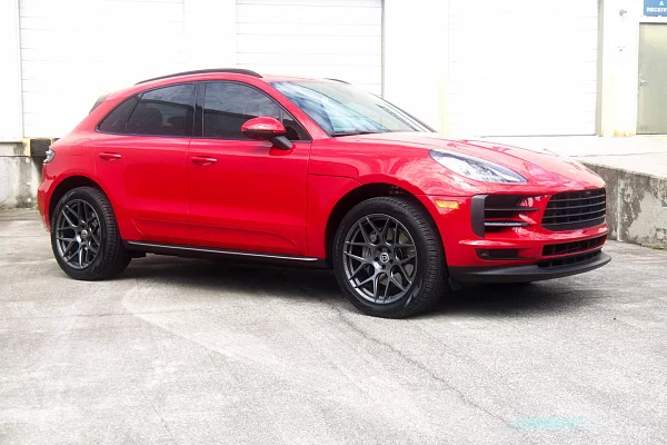 Фото дисков HRE FF01 Глянцевый графит на Porsche Macan I