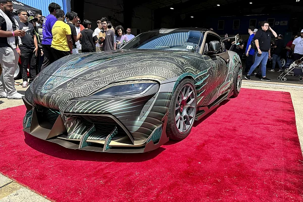 Фото дисков Rotiform TUF Сатиновый графит на Toyota Supra A90