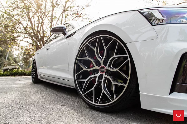 Фото дисков Vossen HF-2 Алмазная проточка на Audi A/S/RS 5 (F5)