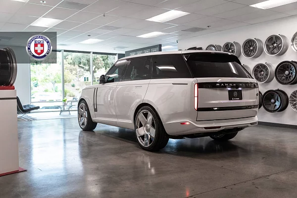 Фото дисков HRE L105M Полированный лак на Range Rover V