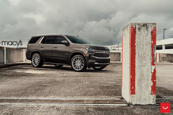Фото дисков Vossen HF6-1 Серебро на Chevrolet Tahoe V