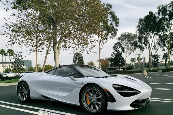 Фото дисков HRE S204H Сатиновый тонированный лак на McLaren 720S