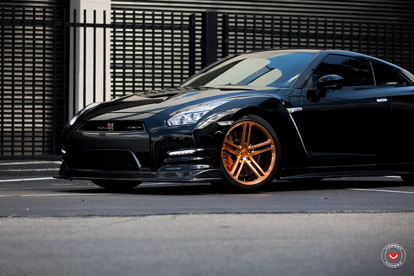 Фото дисков Vossen CG-202 Глянцевая медь на Nissan GT-R